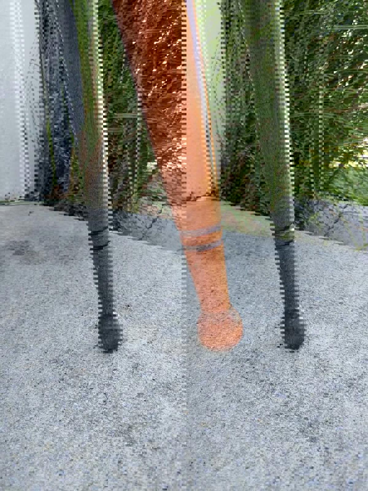 Mid-Century Cobbler Bench Style Solid Maple Coffee Table Circa 1960s