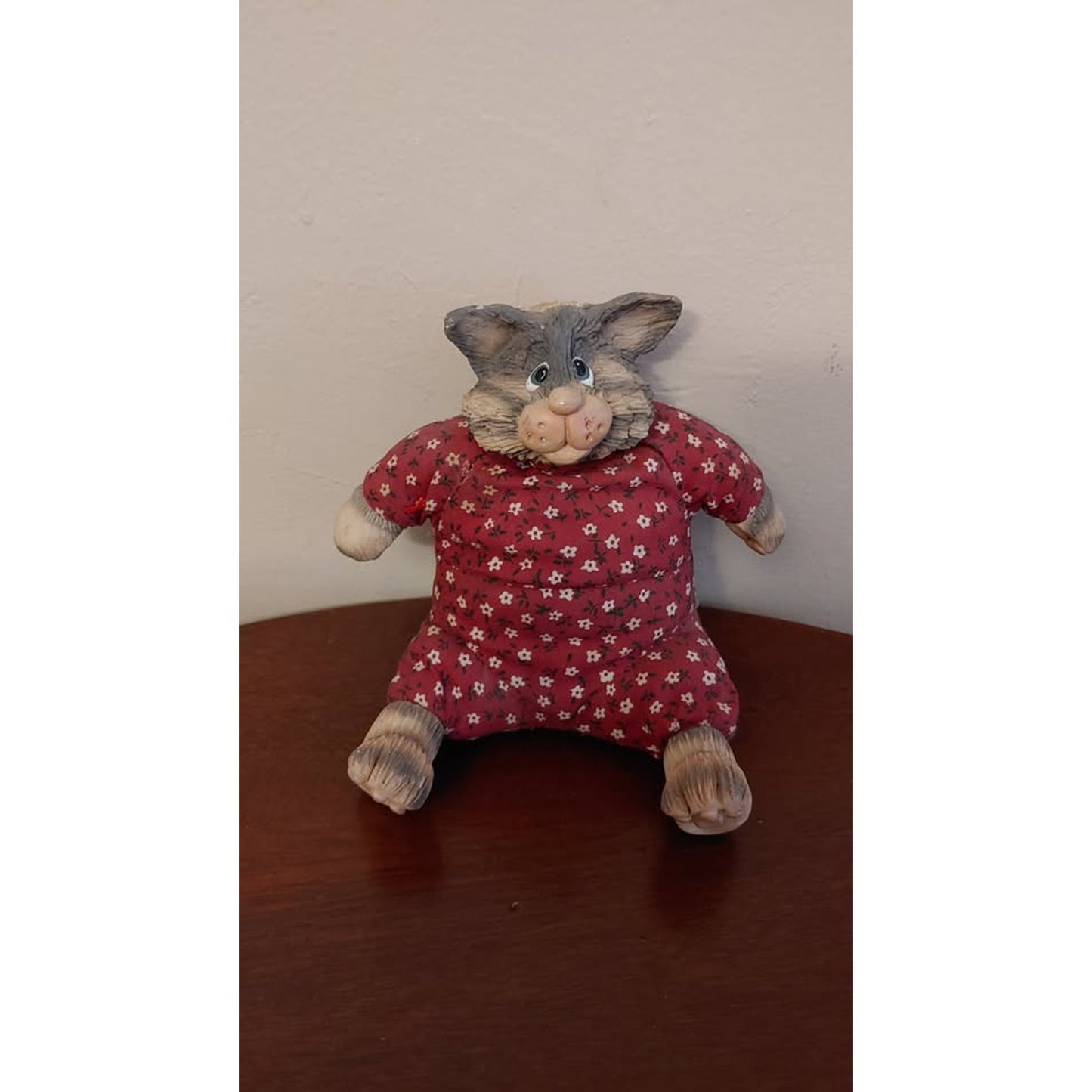 Vintage Country Cat Figurine