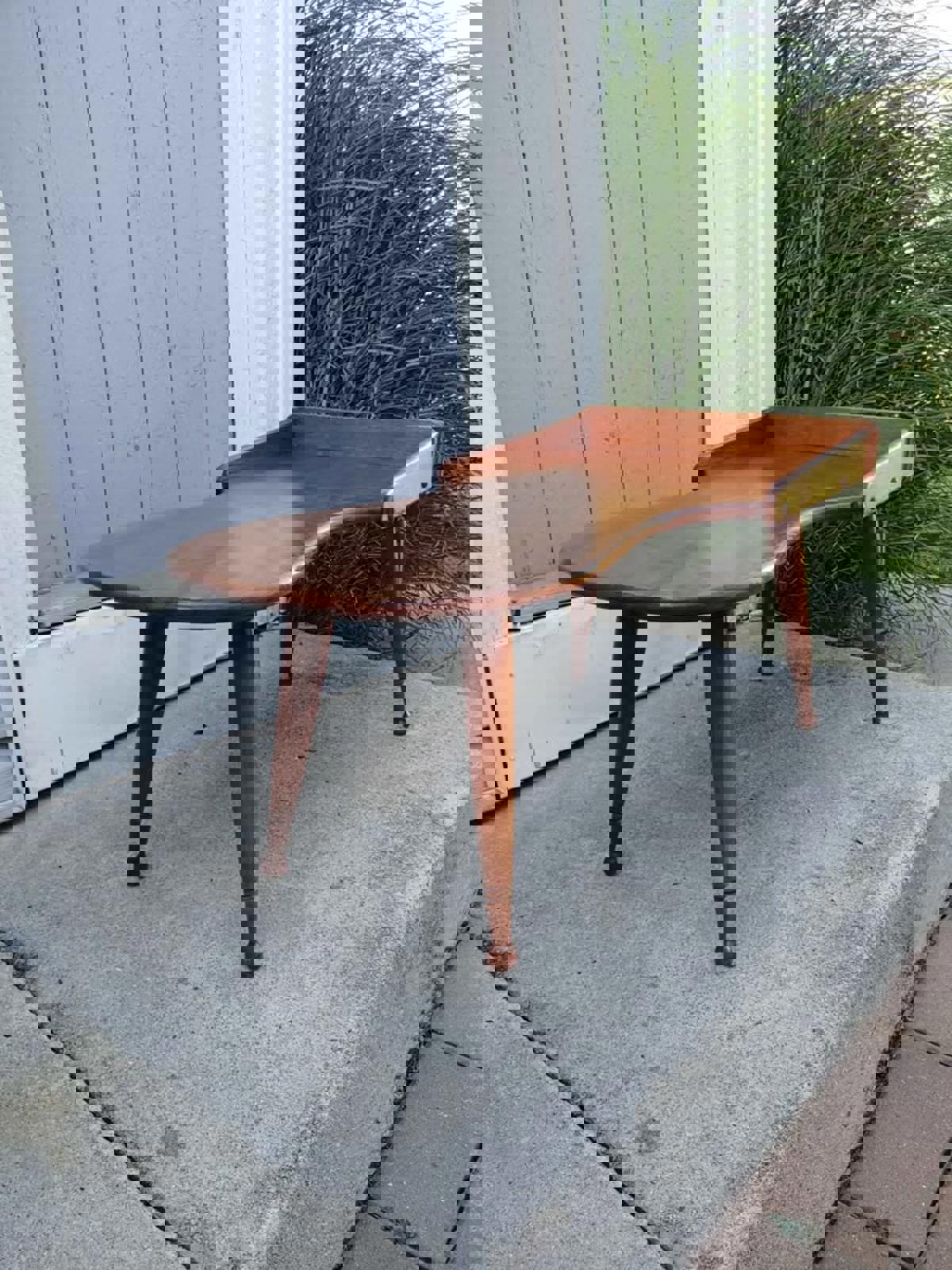 Mid-Century Cobbler Bench Style Solid Maple Coffee Table Circa 1960s