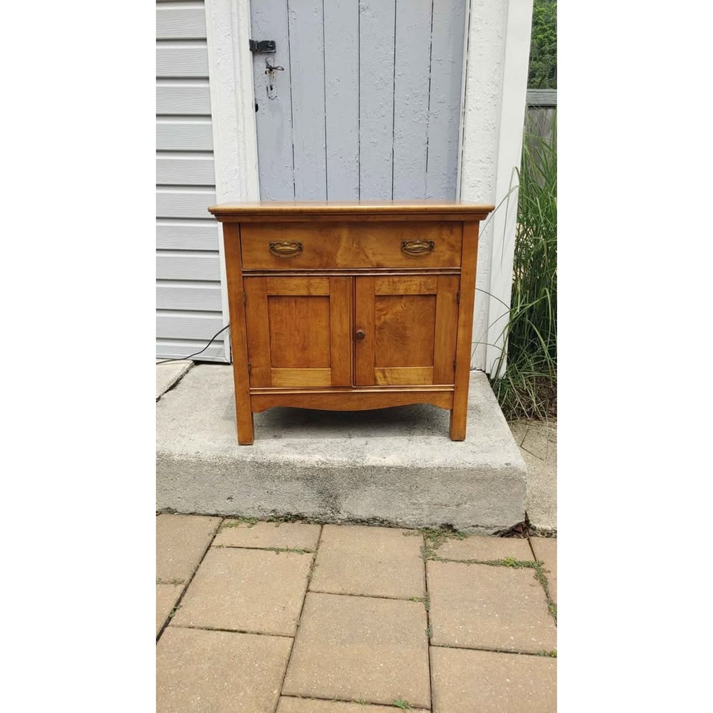 Victorian Solid Wood Washstand One Drawer with Cabinet